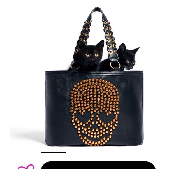 Betsey Johnson nwt kitsch THICK SKULLED TOTE BLACK bag skull stud rivet - Picture 1 of 14